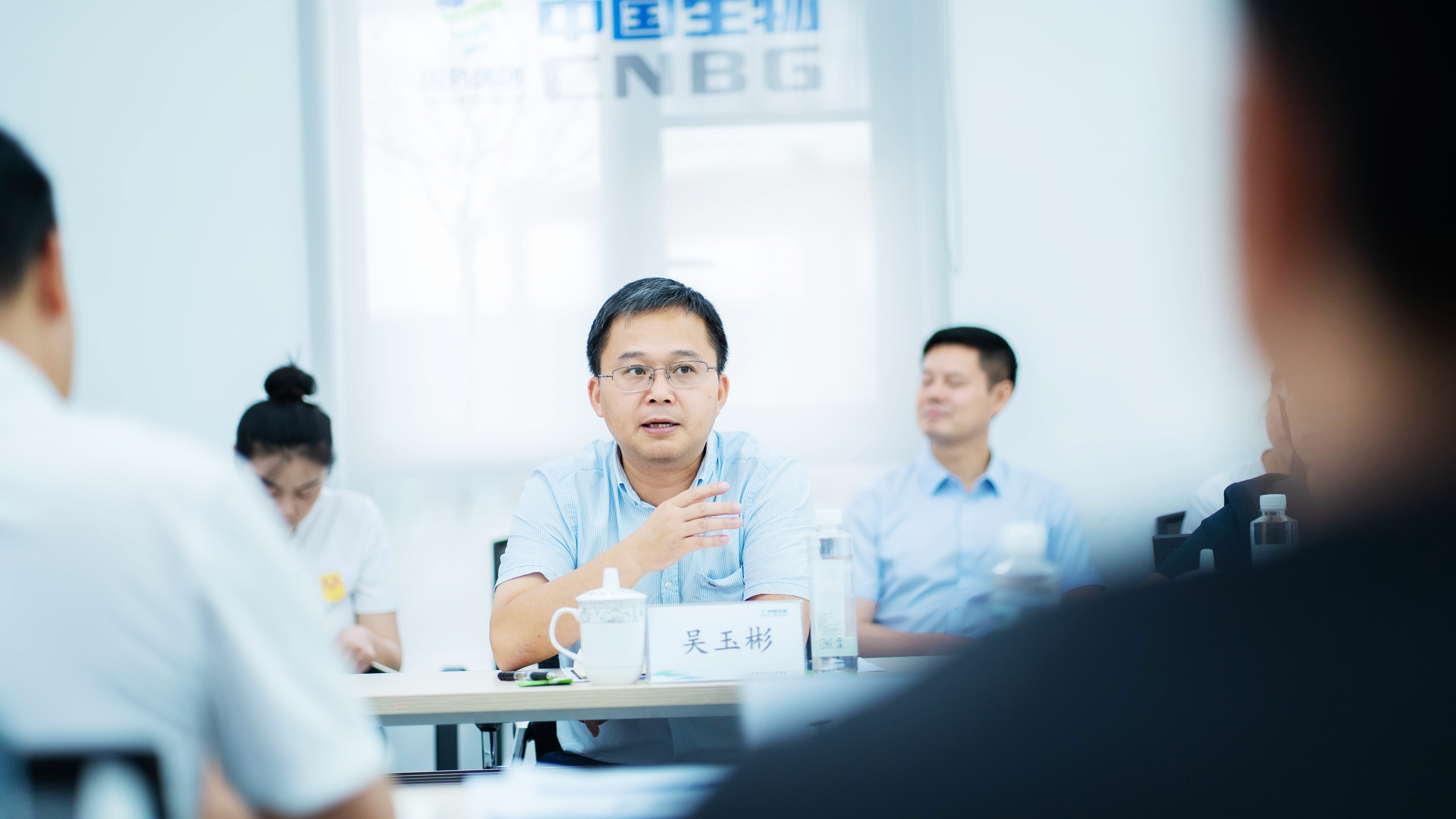 貴州省凱里市委常委吳玉彬調研黎平漿站